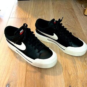 Women’s Nike Size 8.5